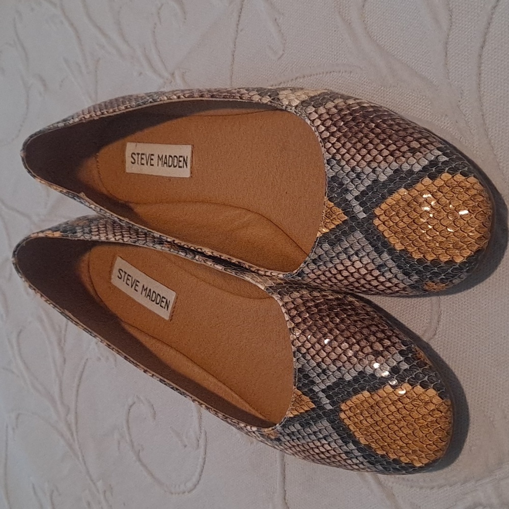 Steve Madden flats